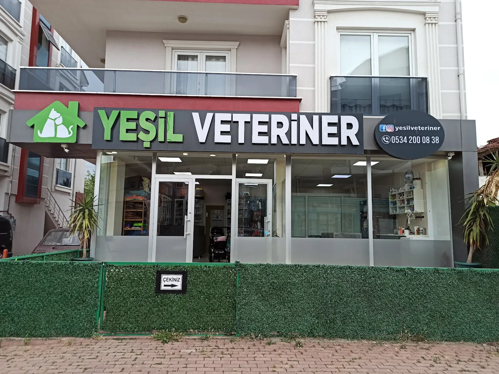 YEŞİL Veteriner Kliniği