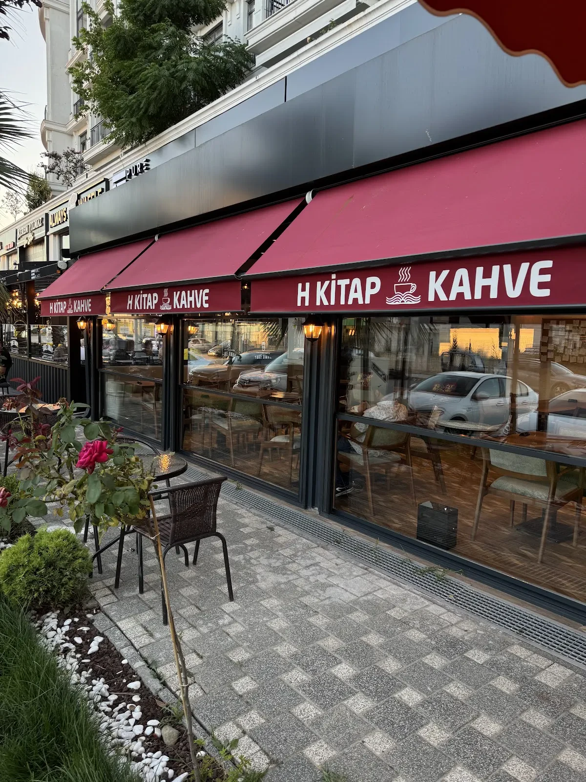 H kitap & kahve