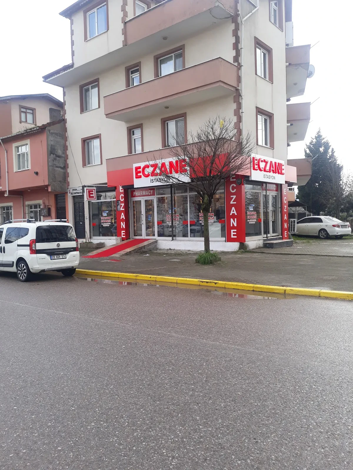 İstasyon Eczanesi