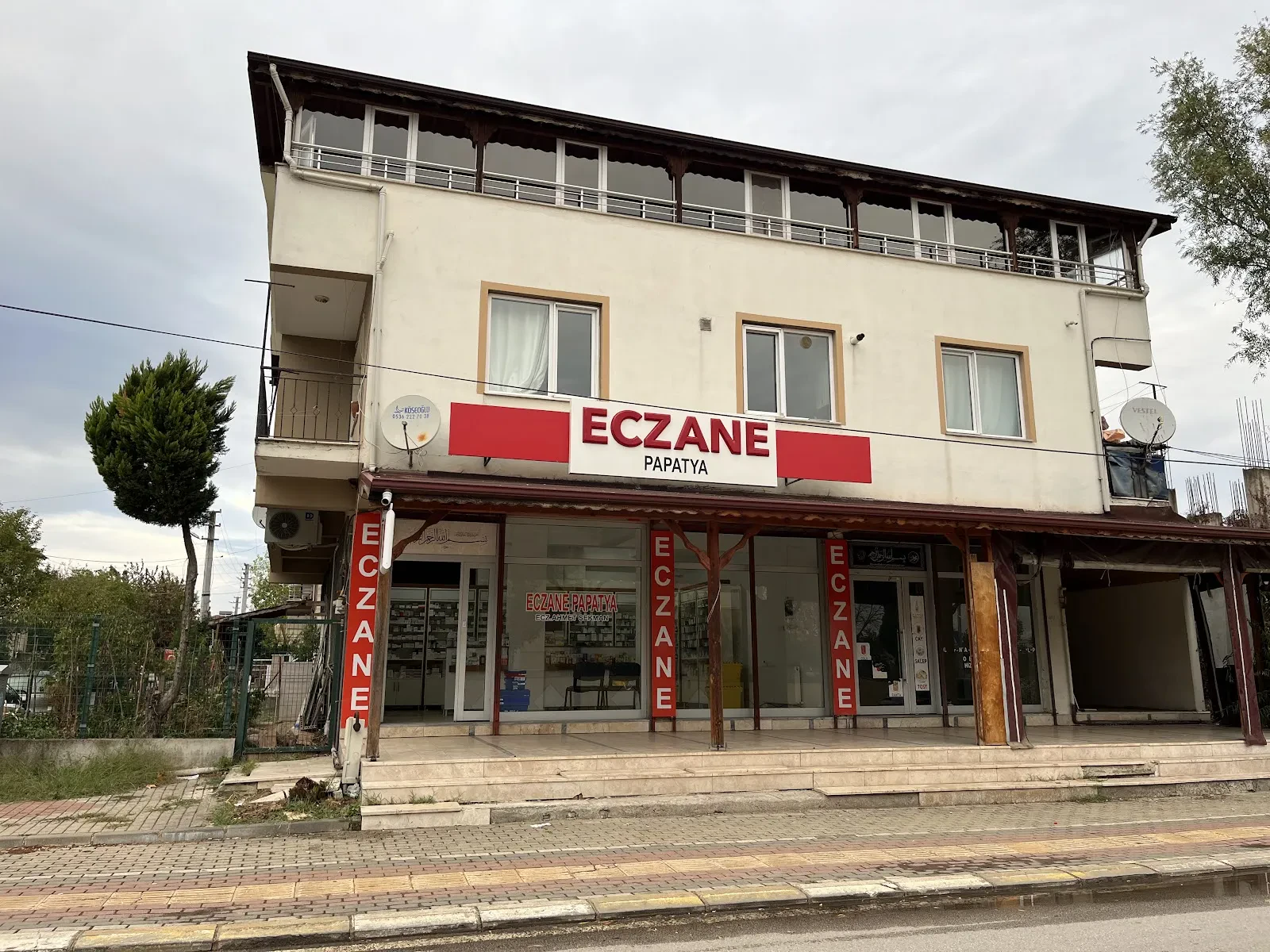 Papatya Eczanesi
