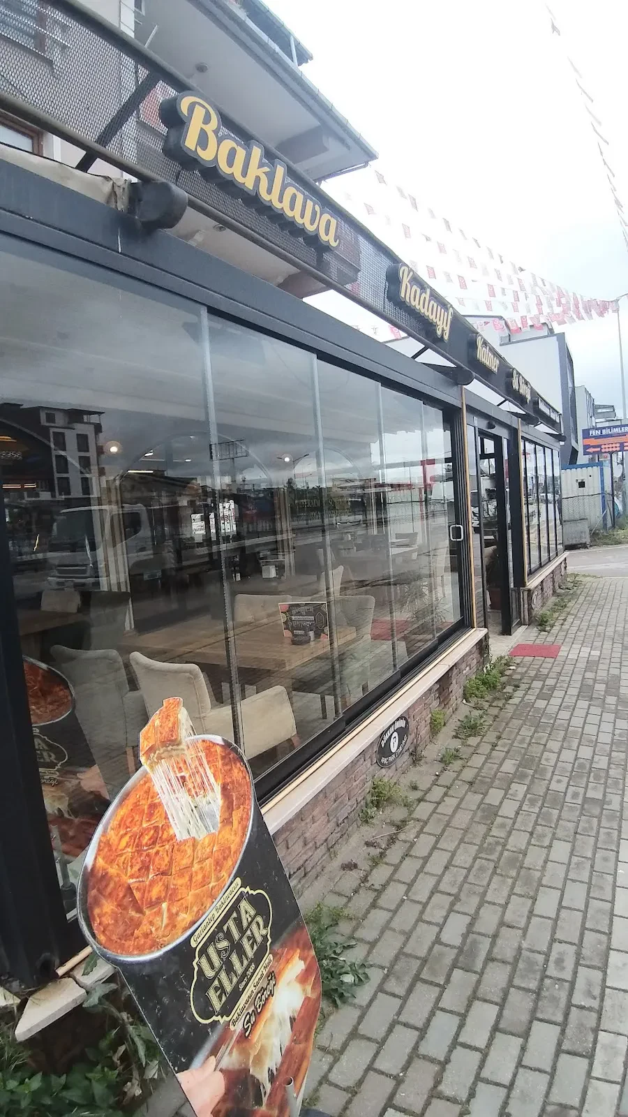 Usta Eller Cafe & Sweet