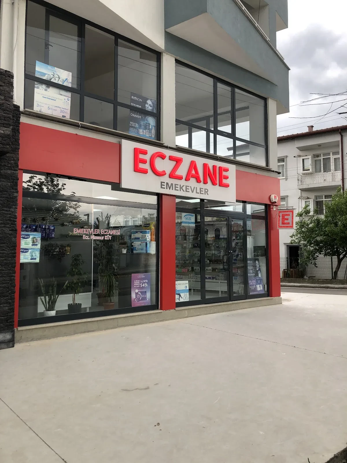 Emekevler Eczanesi fotoğraf 4