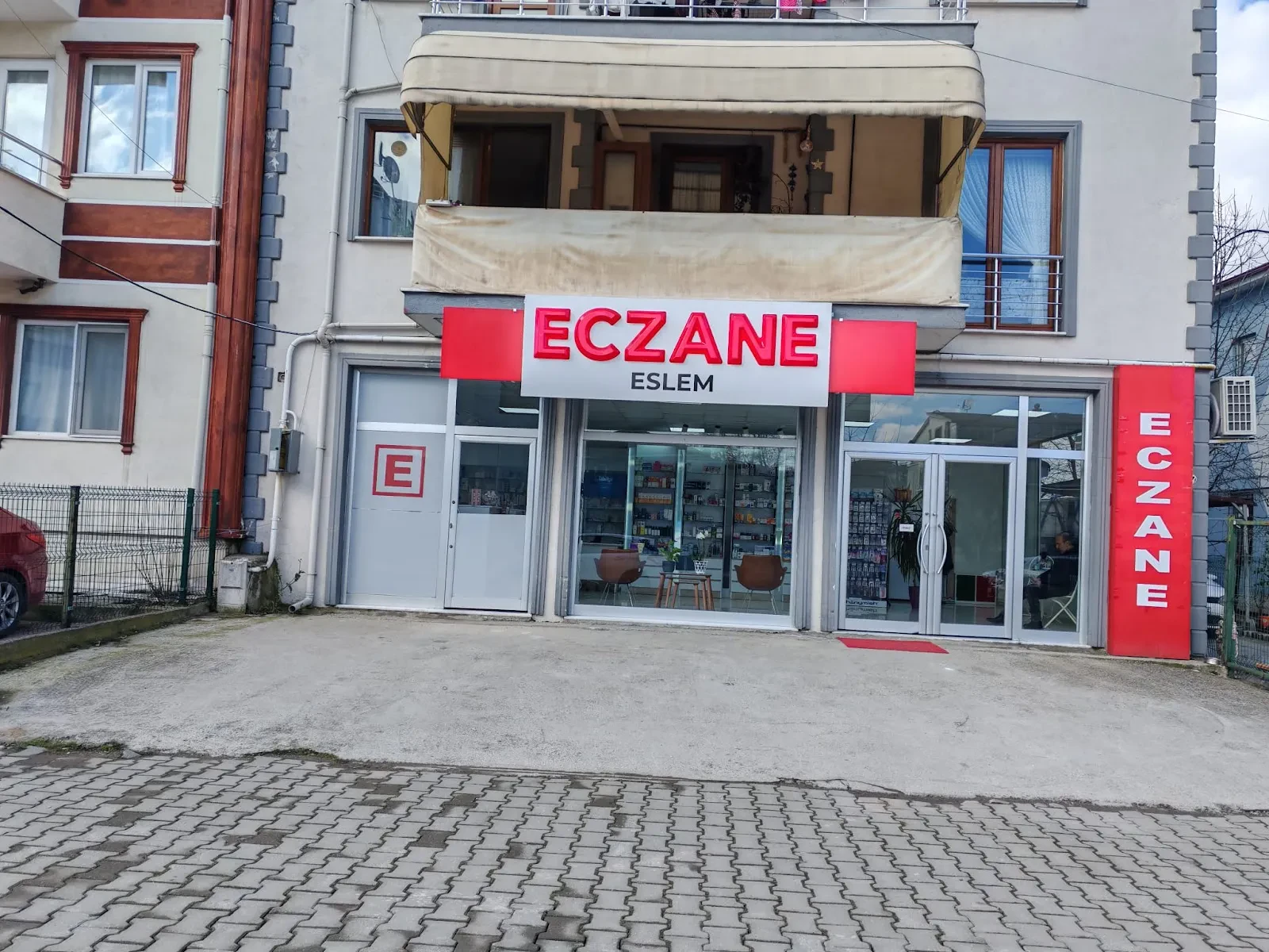 Eslem Eczanesi fotoğraf 2