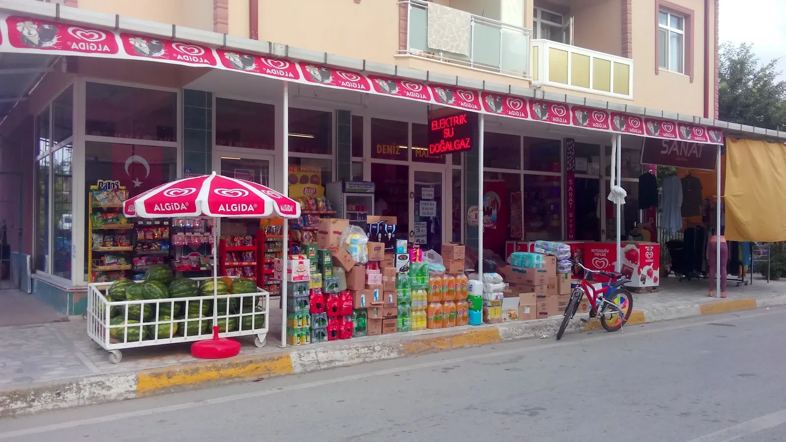 Deniz Market fotoğraf 3
