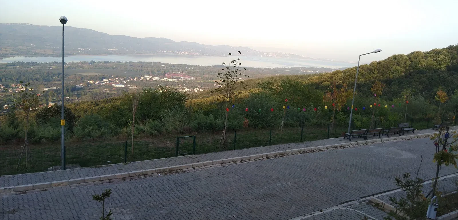 Kartepe Mesleki ve Anadolu Teknik Lisesi Uygulama Oteli fotoğraf 4