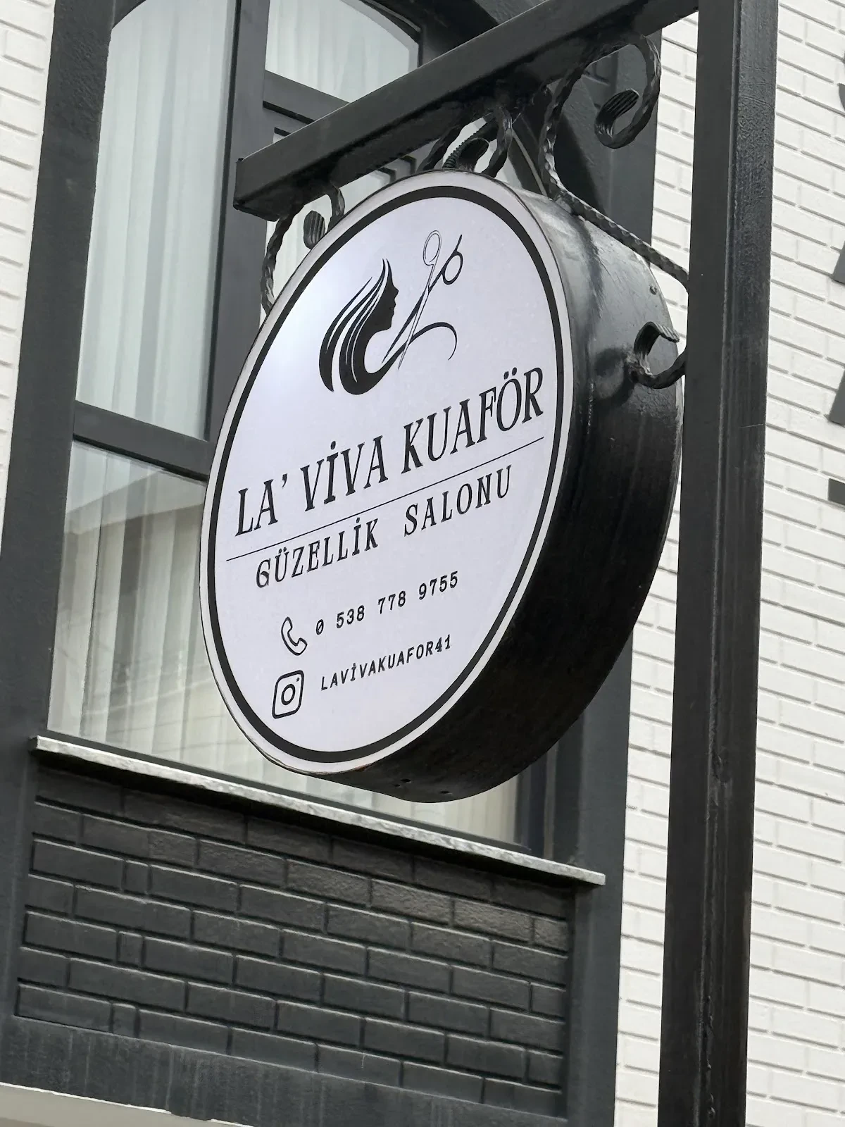 LA'VİVA KUAFÖR & GÜZELLİK SALONU fotoğraf 3