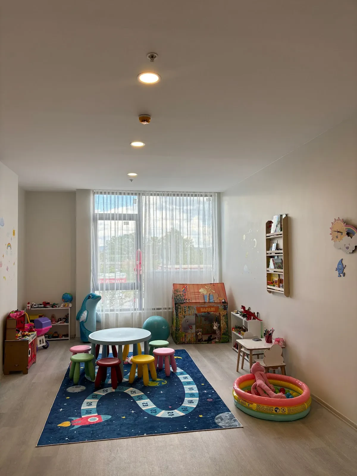Psikolog Aile Danışmanı ve Çocuk Gelişim Uzmanı Serra CANSEVEN