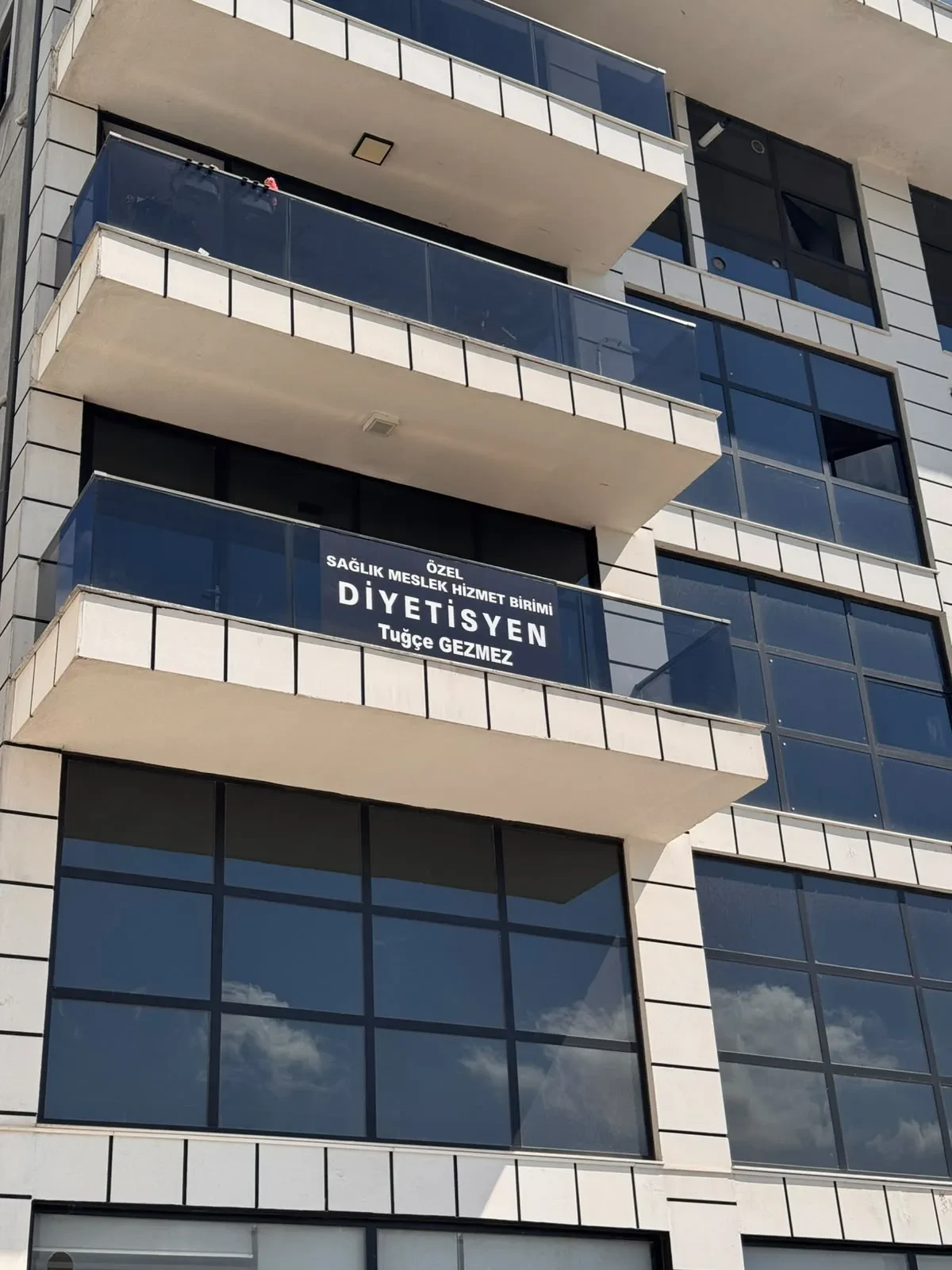 Diyetisyen Tuğçe Gezmez