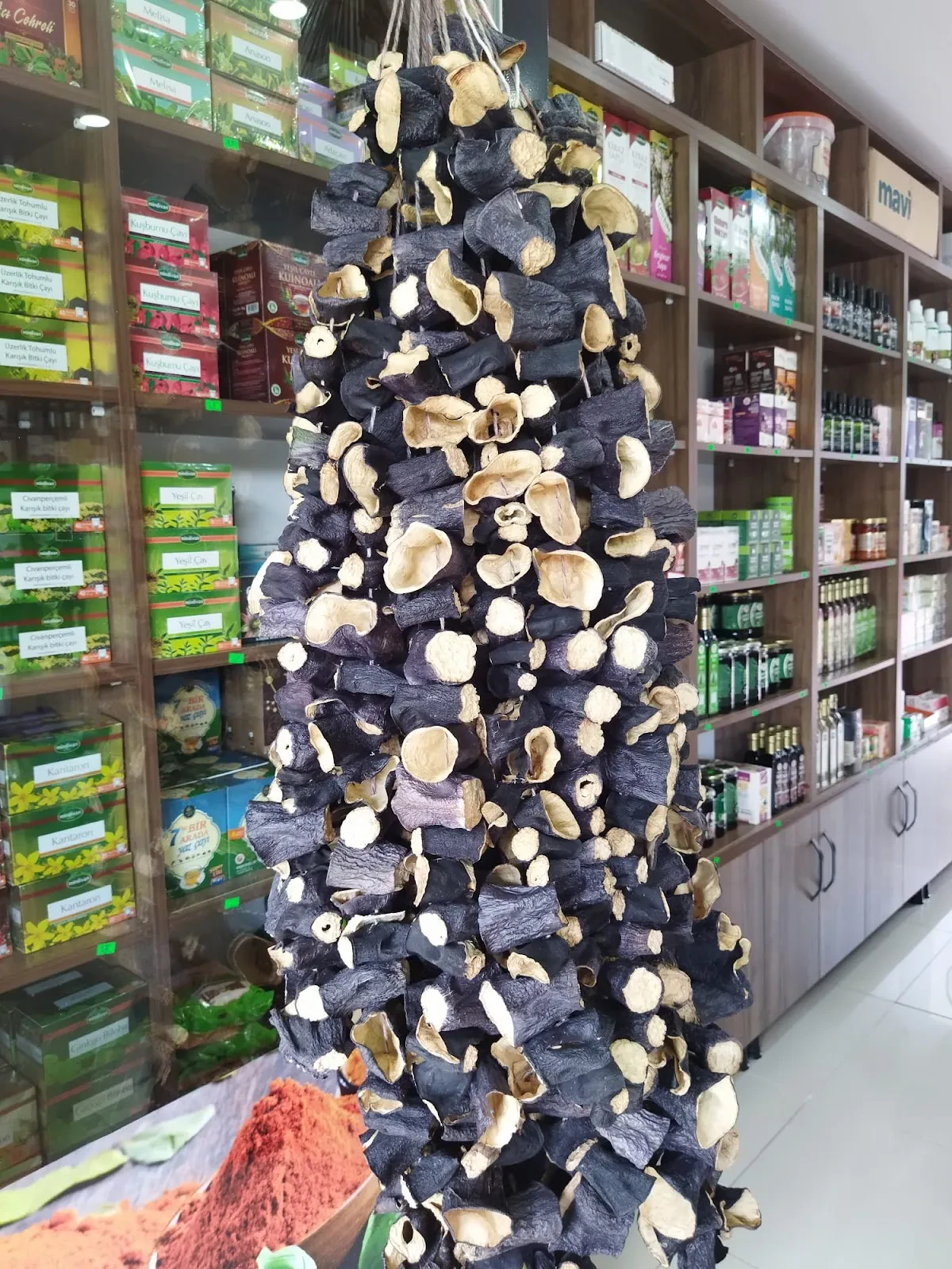 Gülnar Aktar & Kuruyemiş