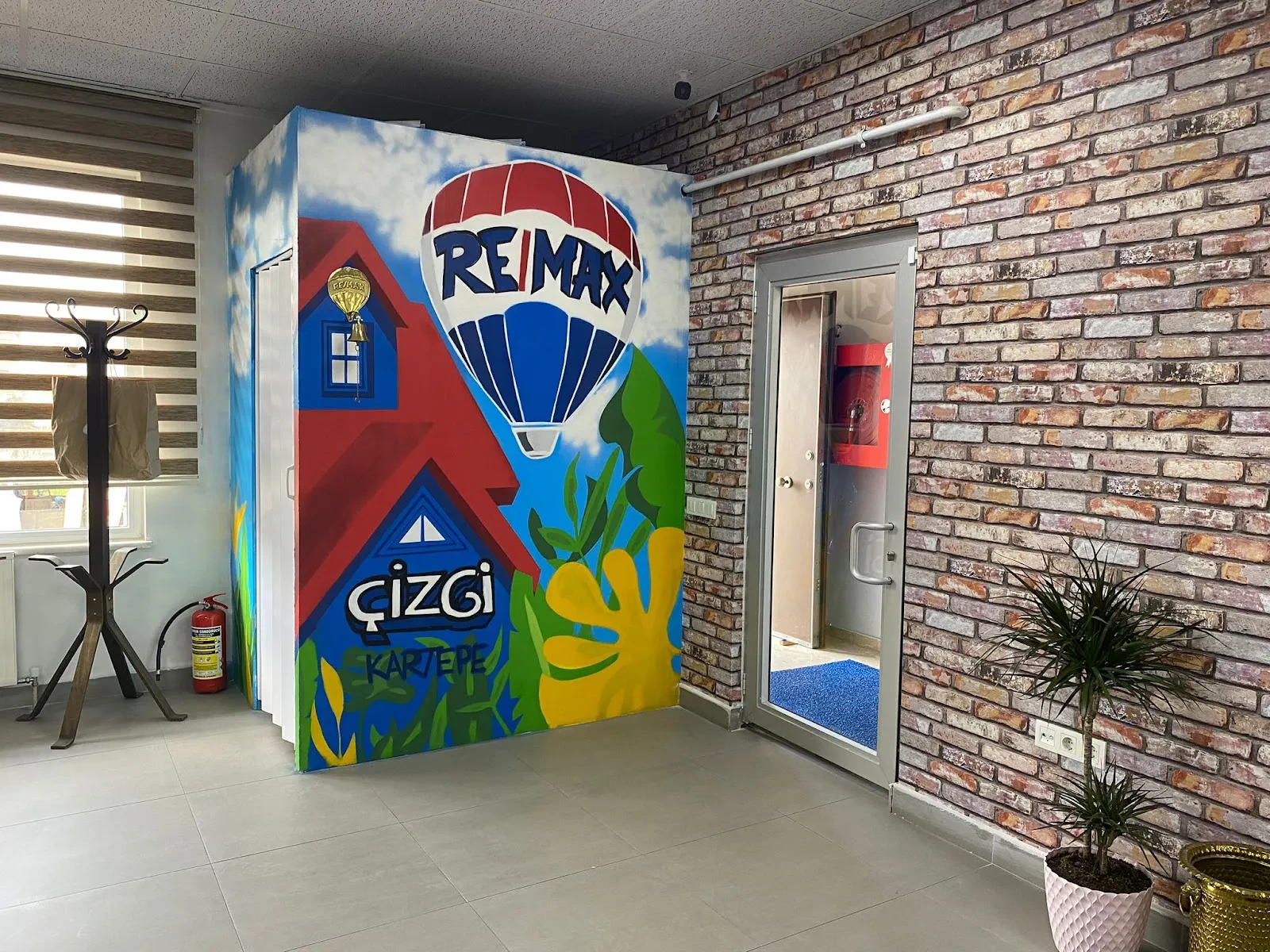 REMAX Çizgi fotoğraf 2