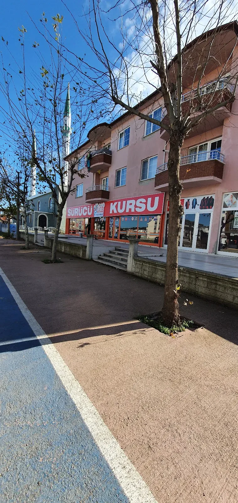 Kartepe Lale Sürücü Kursu