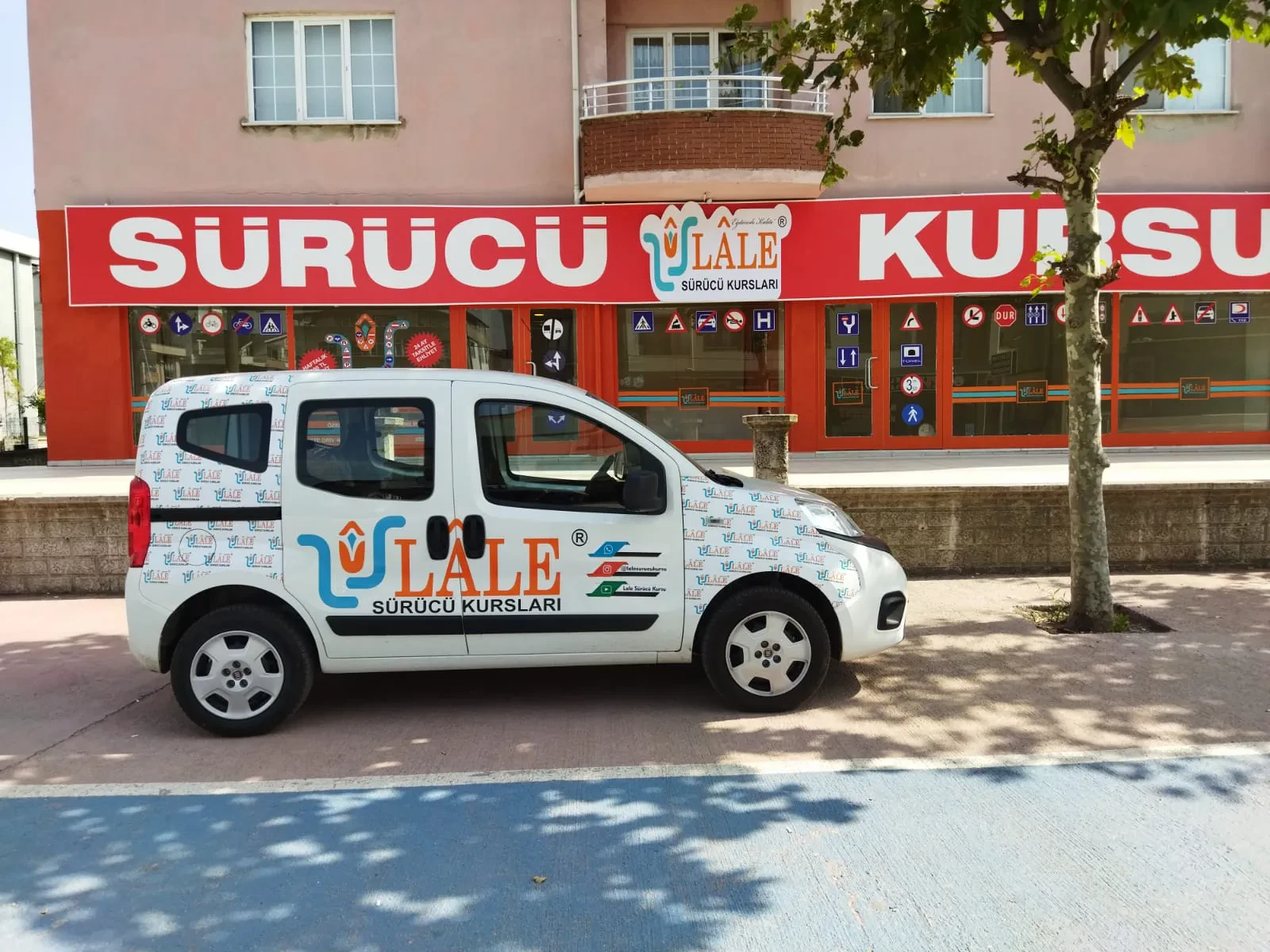 Kartepe Lale Sürücü Kursu fotoğraf 2