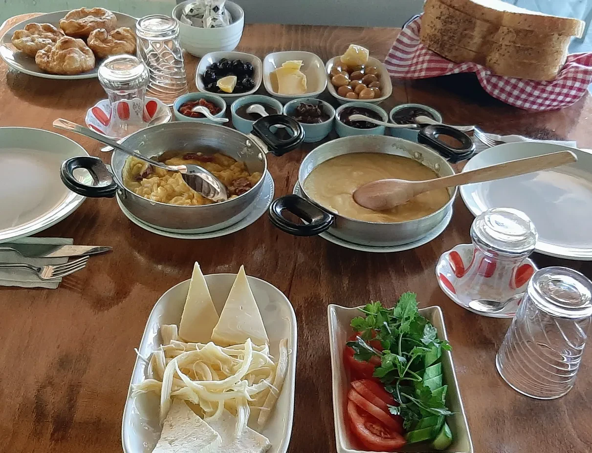 LİVADİ KARTEPE fotoğraf 3