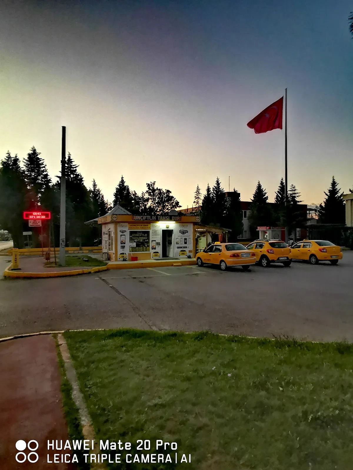 Uzunçiftlik Taksi Durağı