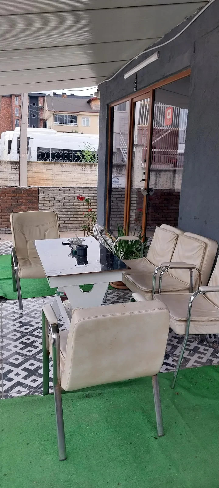 Ermiş Oto Yıkama ve Yağ Değişim Merkezi