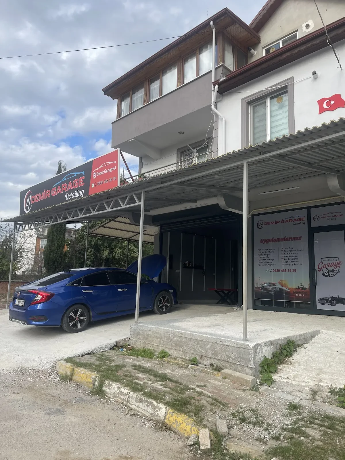Demir Garage